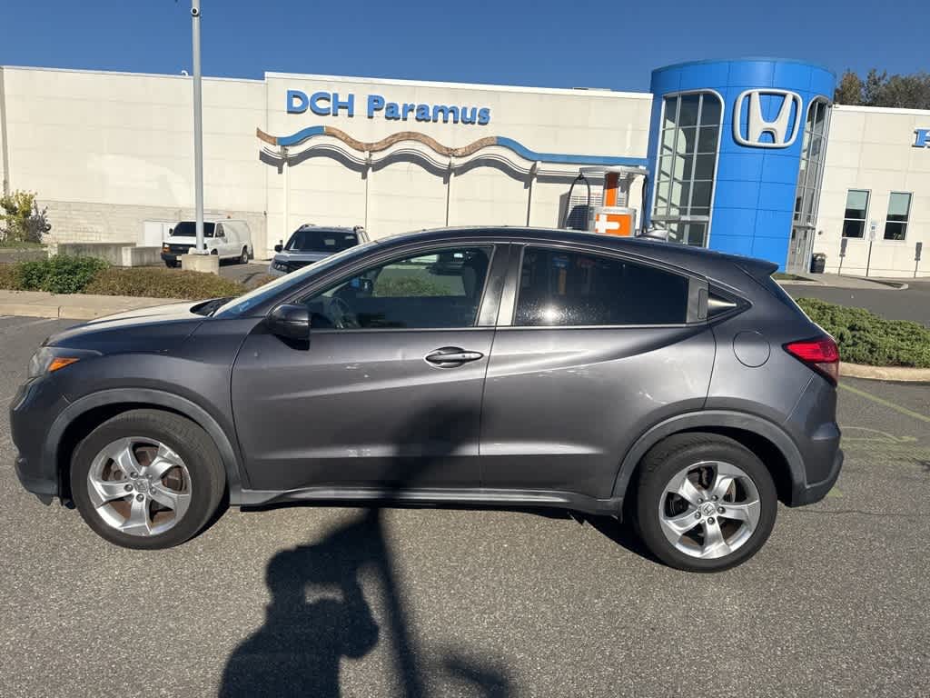 Thumbnail: 2016 Honda HR-V - 8