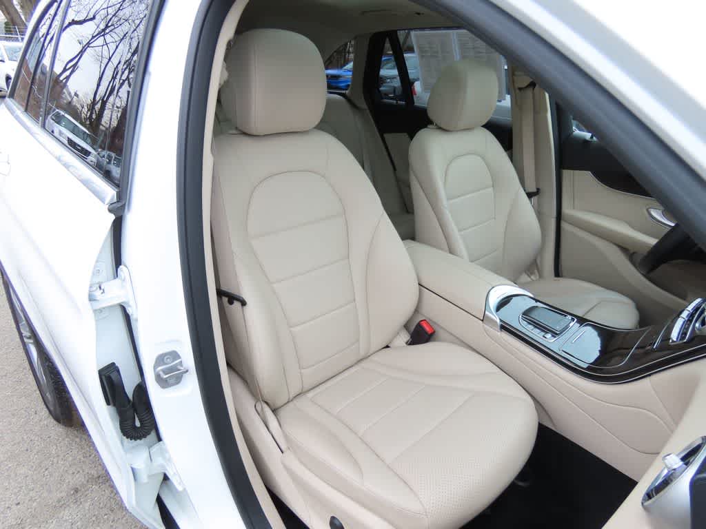 Thumbnail: 2021 Mercedes-Benz GLC - 17