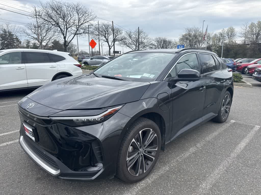 Thumbnail: 2023 Toyota bZ4X - 4