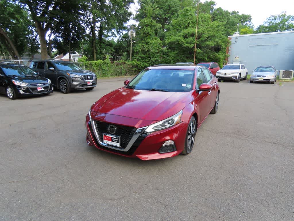Thumbnail: 2022 Nissan Altima - 1