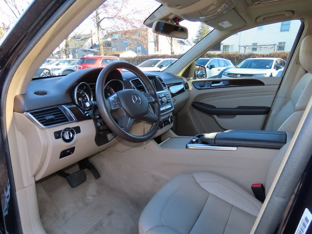 Thumbnail: 2015 Mercedes-Benz M-Class - 2