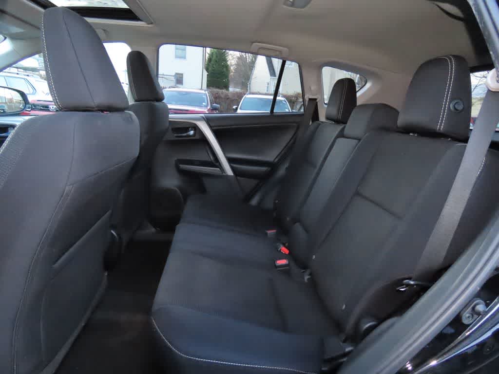 Thumbnail: 2018 Toyota RAV4 - 14