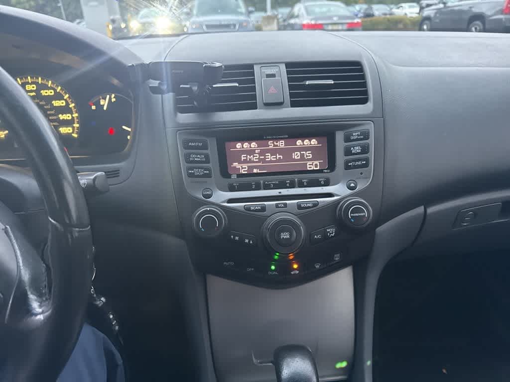 Thumbnail: 2006 Honda Accord - 11