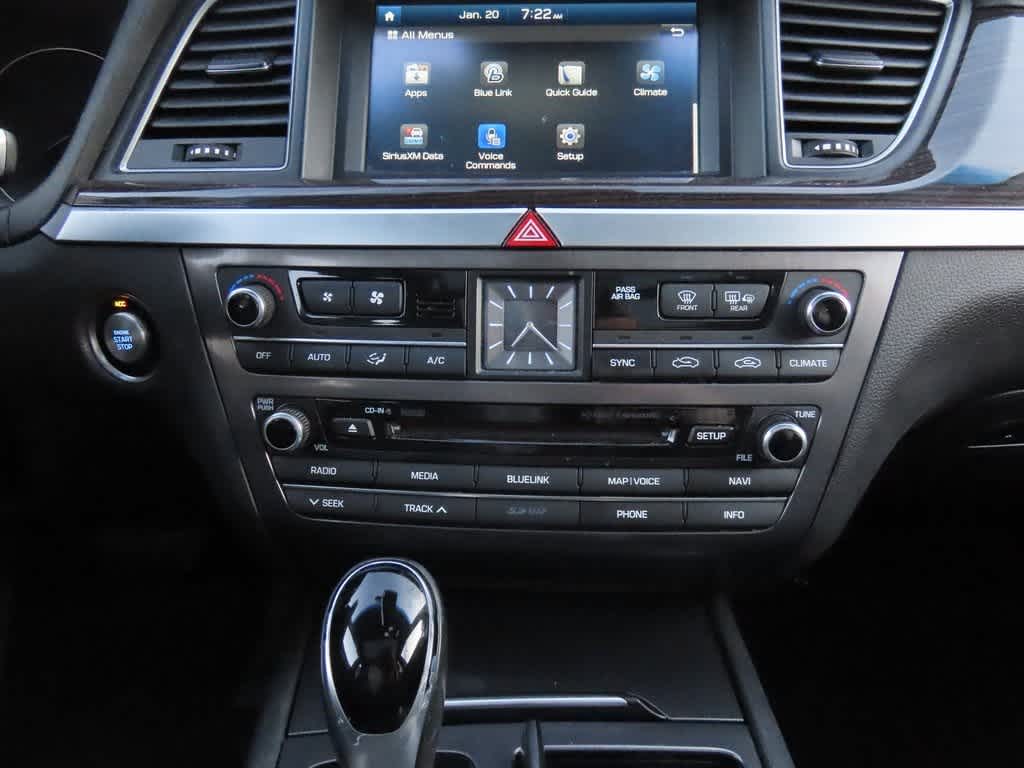 Thumbnail: 2015 Hyundai Genesis - 21