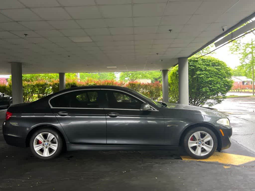 Thumbnail: 2013 BMW 5 Series - 17