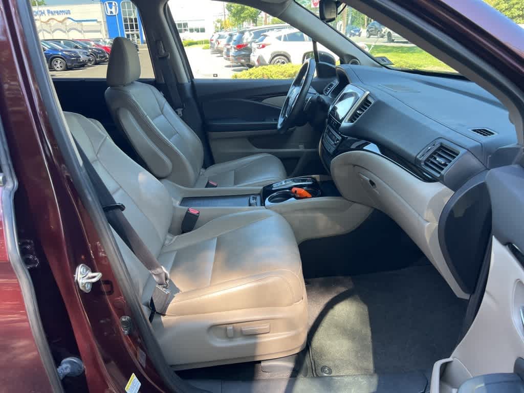 Thumbnail: 2016 Honda Pilot - 27