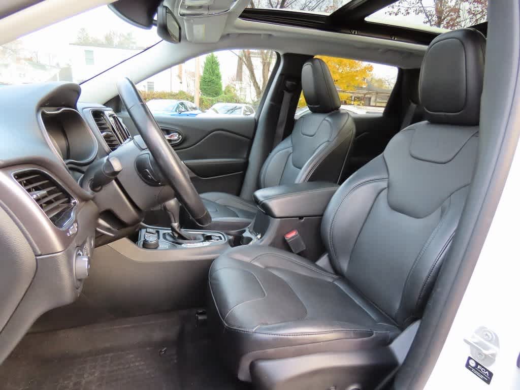 Thumbnail: 2021 Jeep Cherokee - 15