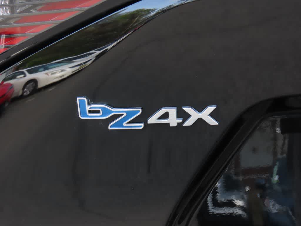 Thumbnail: 2023 Toyota bZ4X - 7