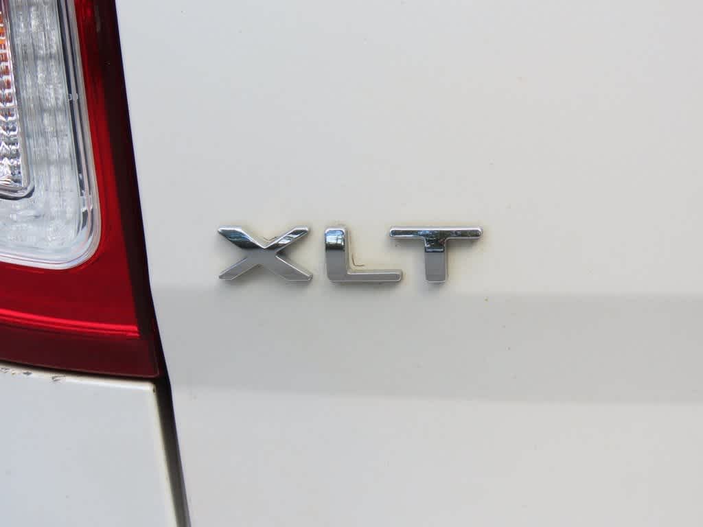 Thumbnail: 2015 Ford Explorer - 8