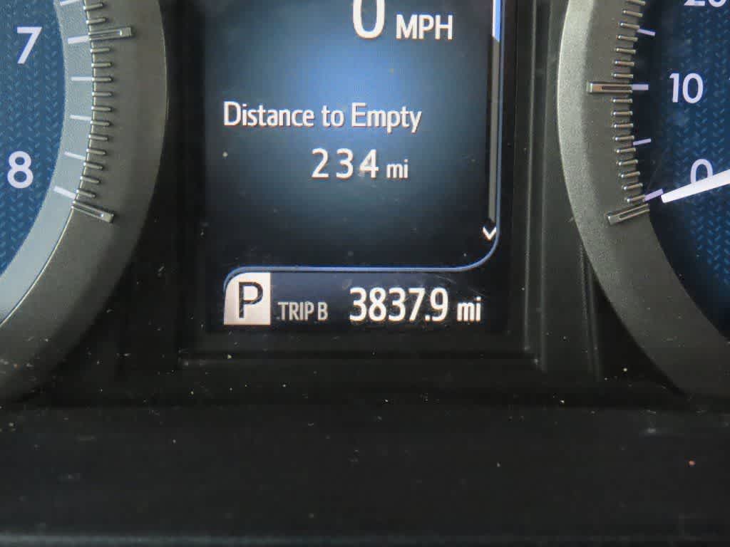 Thumbnail: 2017 Toyota Sienna - 26