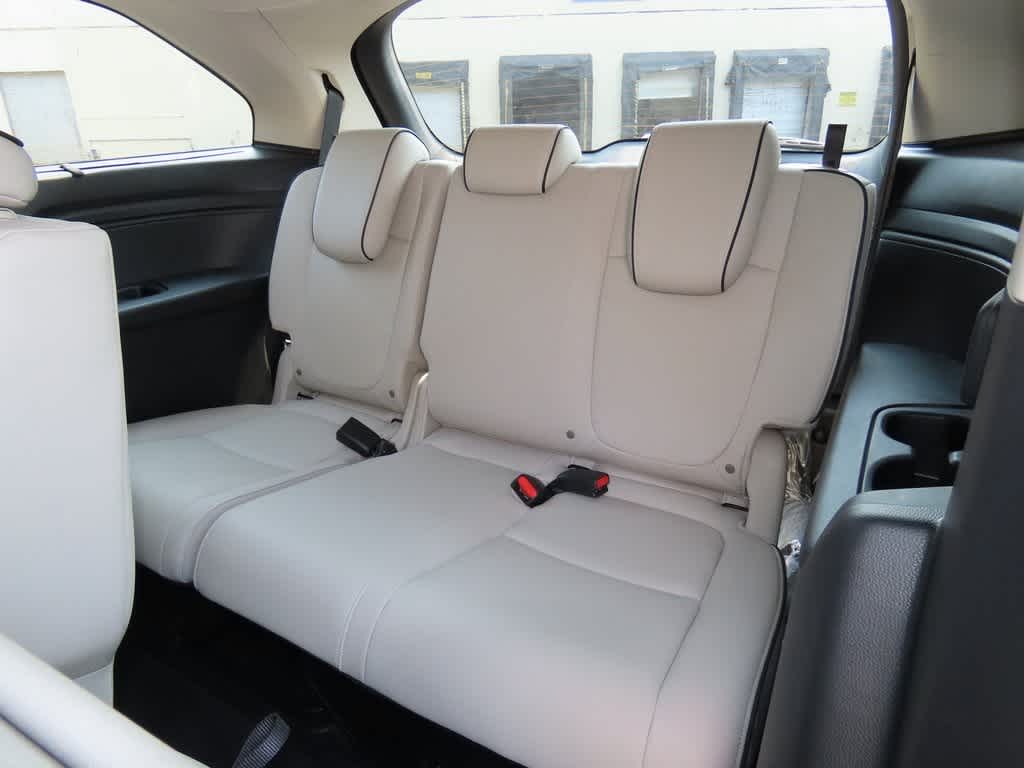 Thumbnail: 2026 Honda Odyssey - 15