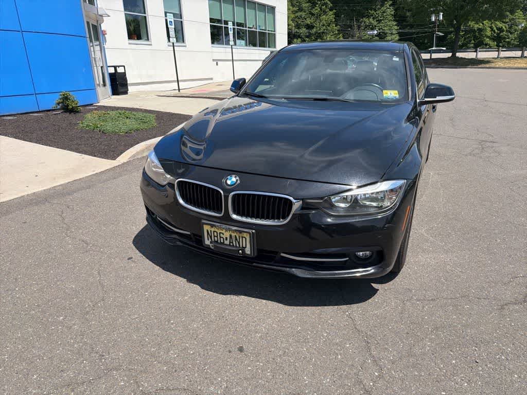 Thumbnail: 2016 BMW 3 Series - 28