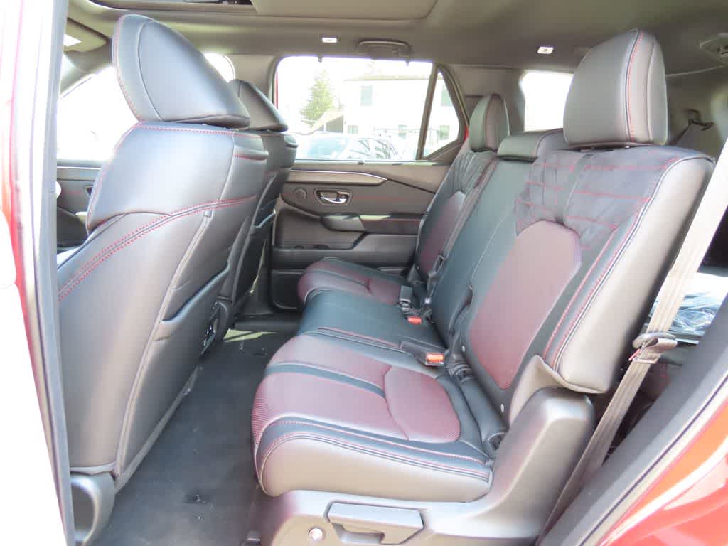 Thumbnail: 2026 Honda Pilot - 15