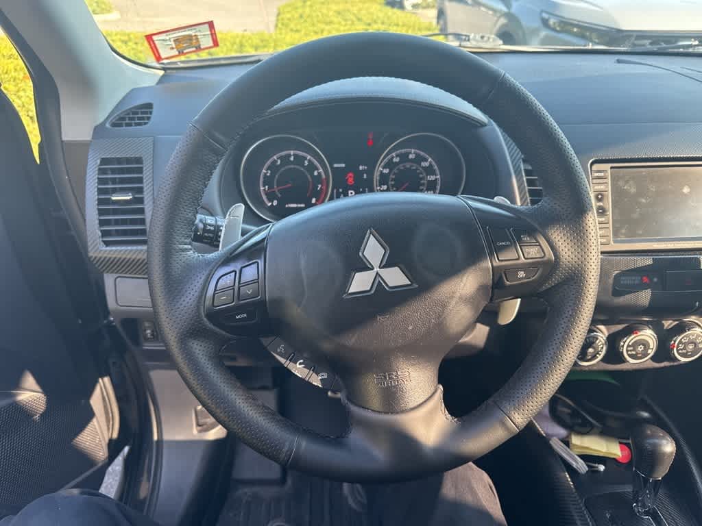 Thumbnail: 2010 Mitsubishi Outlander - 11
