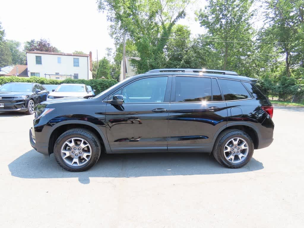 Thumbnail: 2023 Honda Passport - 3