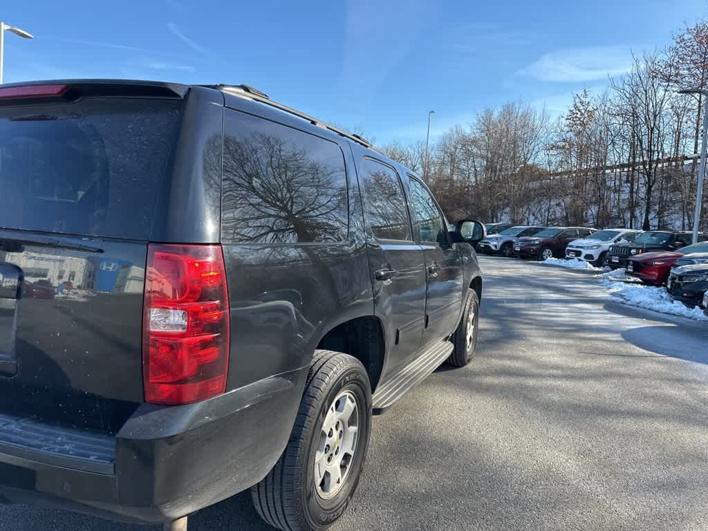 Thumbnail: 2014 Chevrolet Tahoe - 11