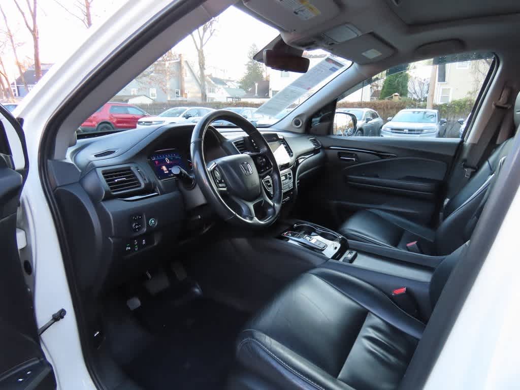 Thumbnail: 2019 Honda Pilot - 2