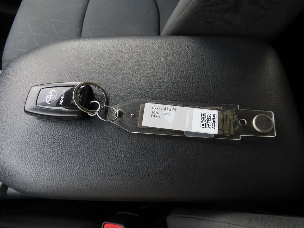 Thumbnail: 2020 Toyota RAV4 - 25