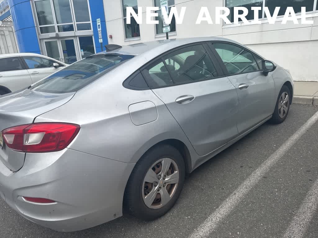 Thumbnail: 2016 Chevrolet Cruze - 5