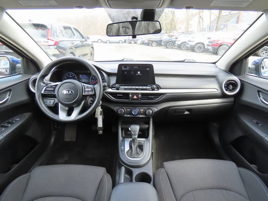 Thumbnail: 2021 Kia Forte - 17