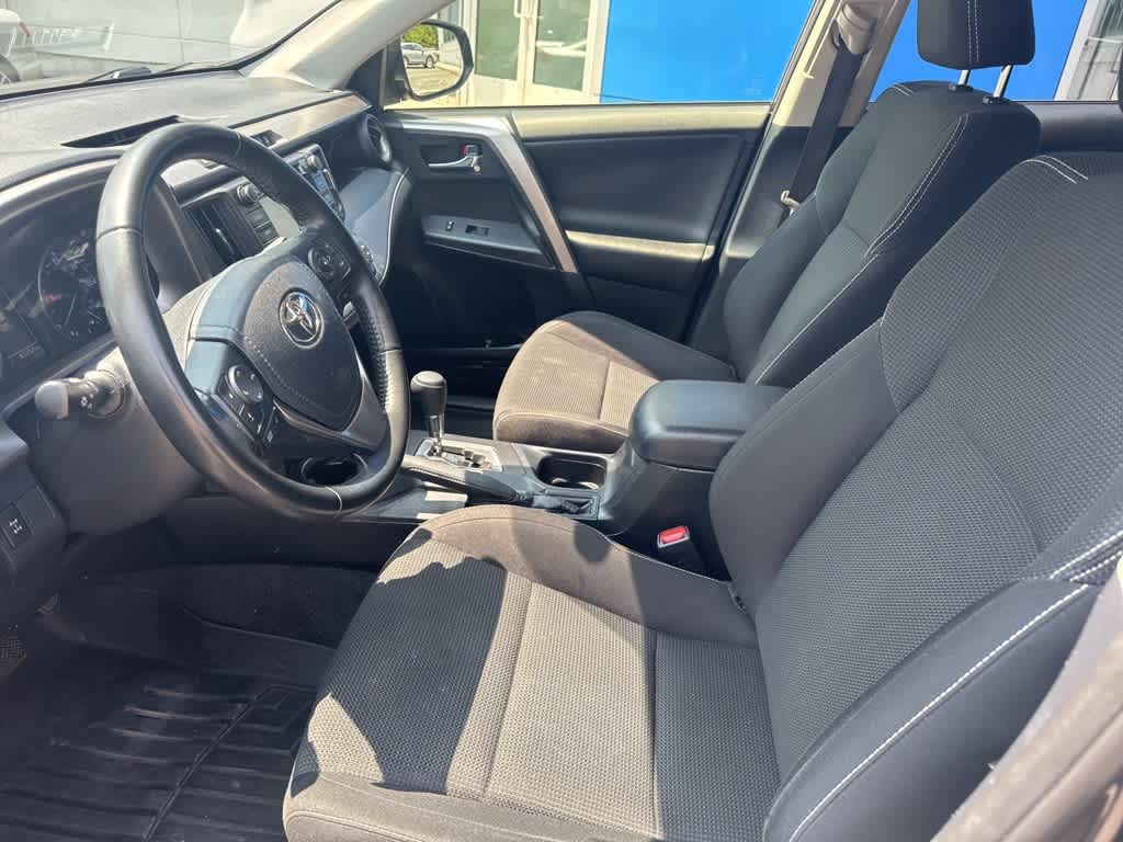 2018 Toyota RAV4 XLE 26