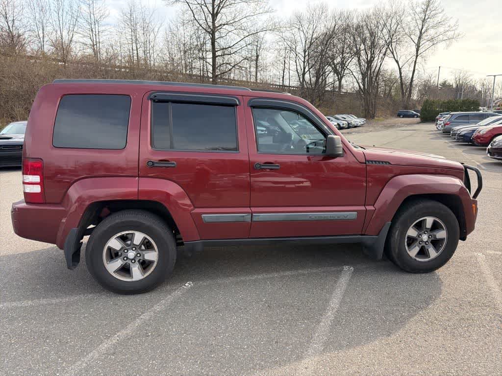 Thumbnail: 2008 Jeep Liberty - 11