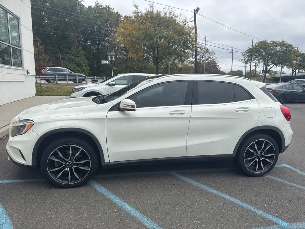 Thumbnail: 2016 Mercedes-Benz GLA - 3