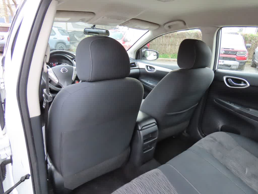 Thumbnail: 2015 Nissan Sentra - 12