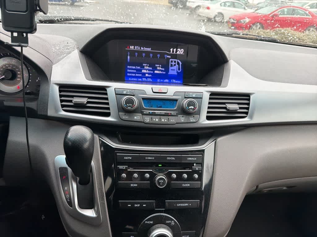 Thumbnail: 2011 Honda Odyssey - 27