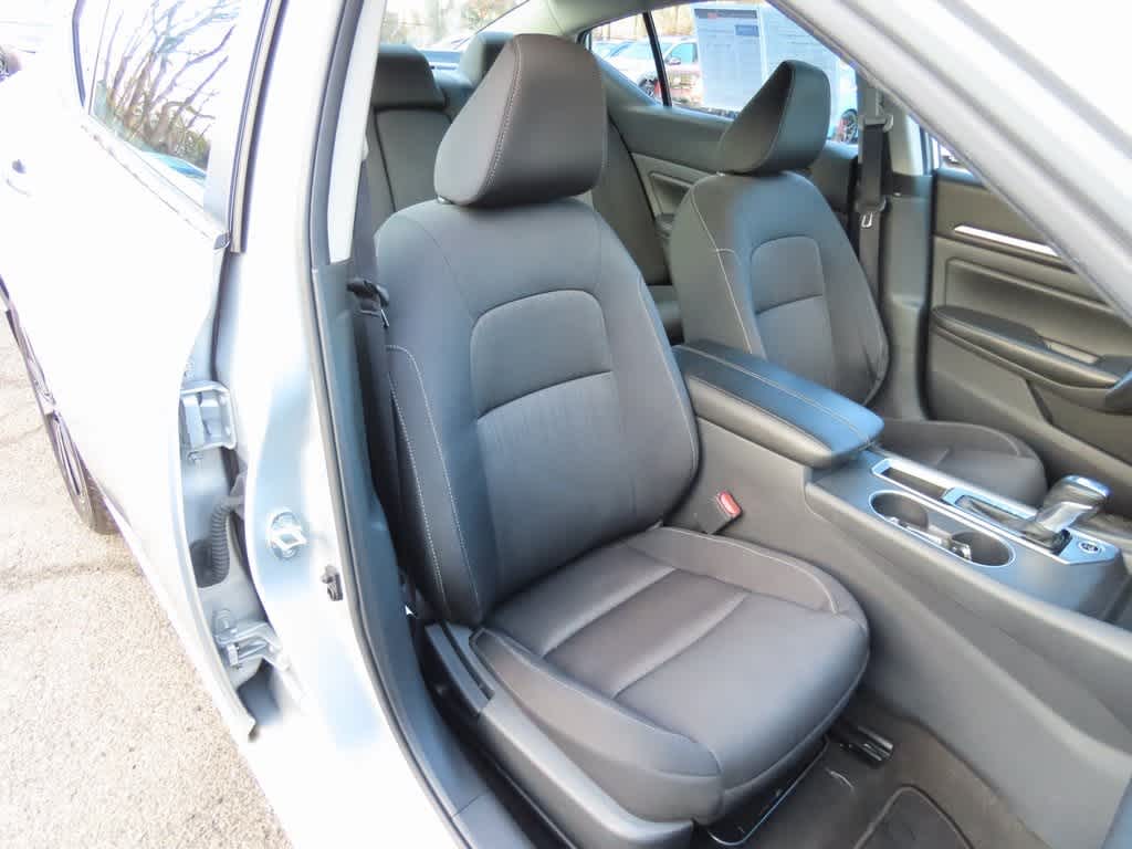 Thumbnail: 2022 Nissan Altima - 15