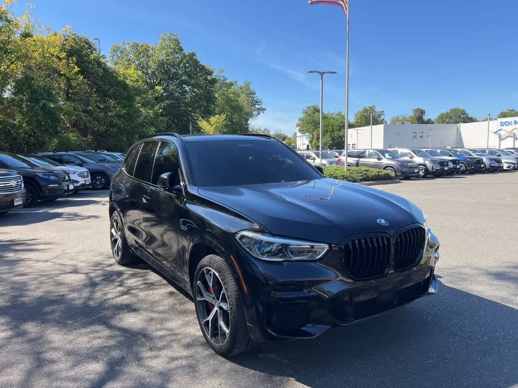 Thumbnail: 2022 BMW X5 - 6