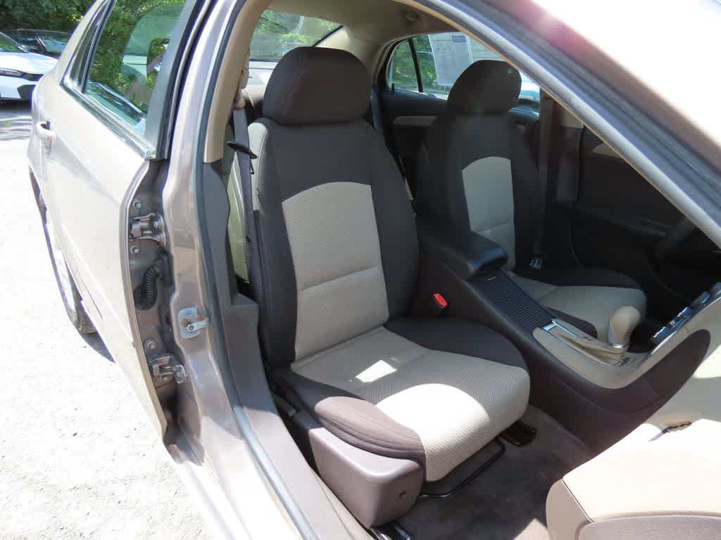 Thumbnail: 2008 Chevrolet Malibu - 17