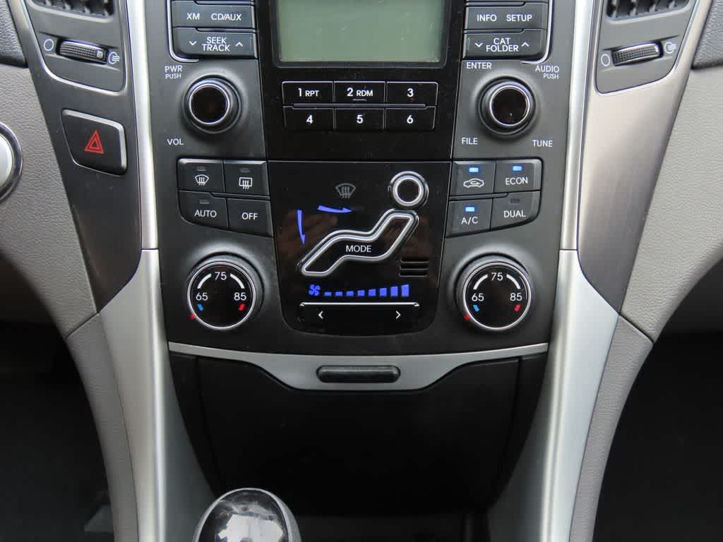 Thumbnail: 2011 Hyundai Sonata - 20