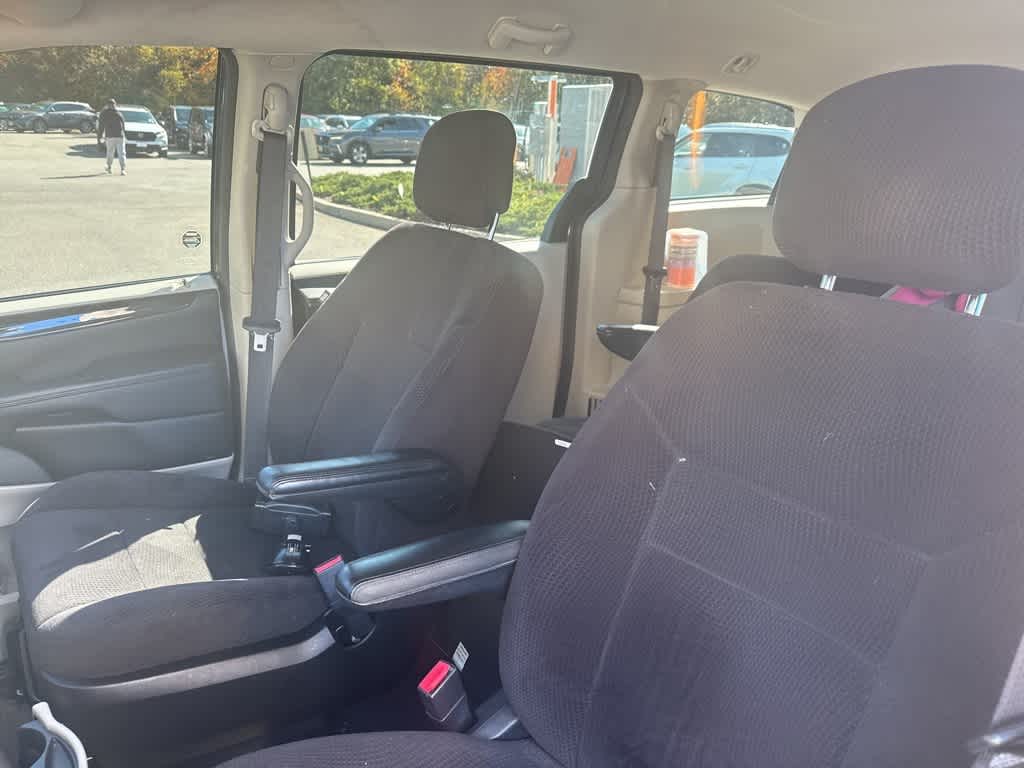 Thumbnail: 2013 Dodge Grand Caravan - 10