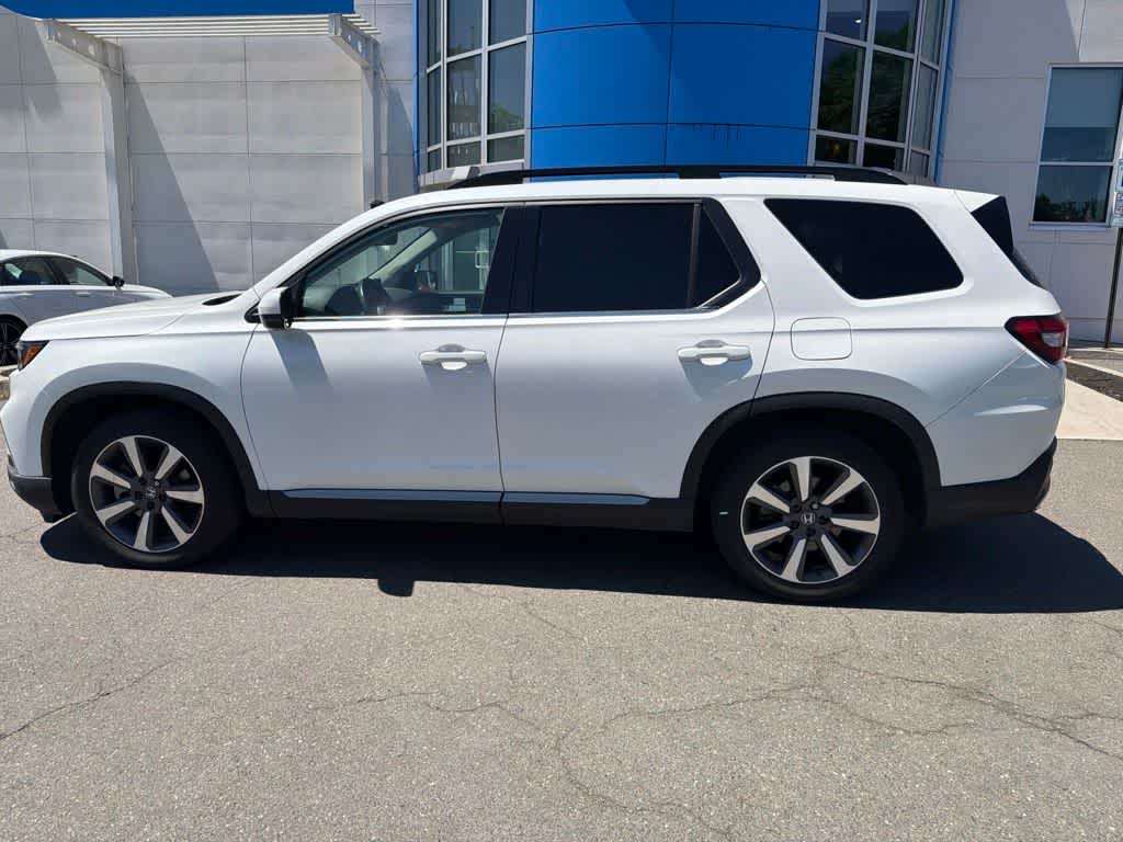 2023 Honda Pilot Elite AWD's photo