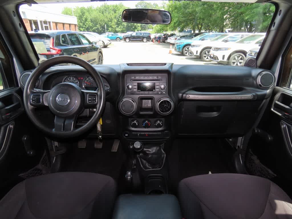 Thumbnail: 2014 Jeep Wrangler - 16