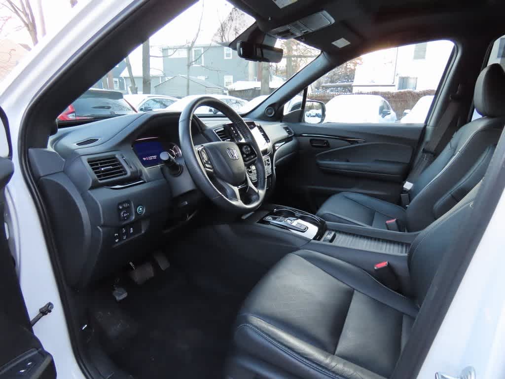 Thumbnail: 2023 Honda Passport - 2