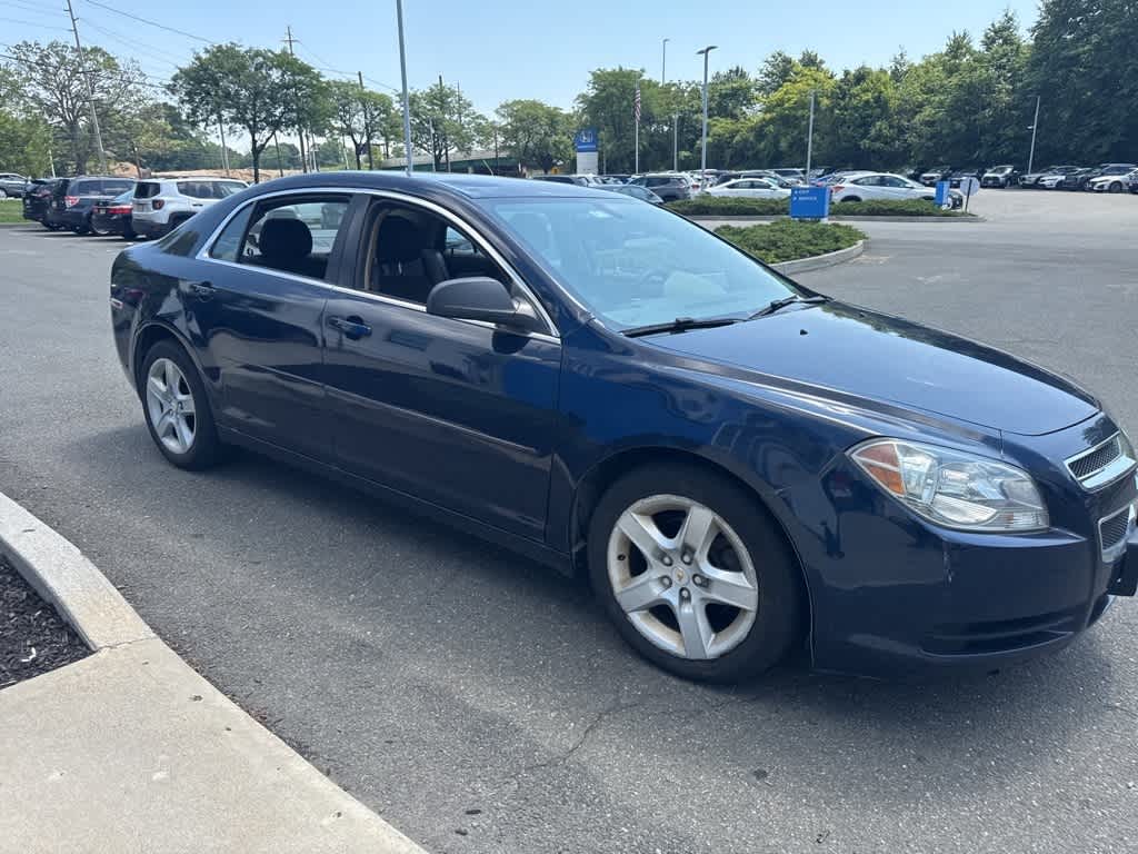 Thumbnail: 2011 Chevrolet Malibu - 15
