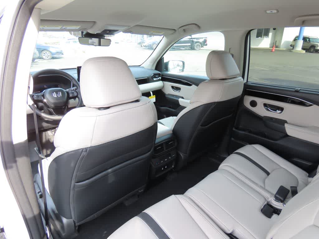 Thumbnail: 2026 Honda Pilot - 16