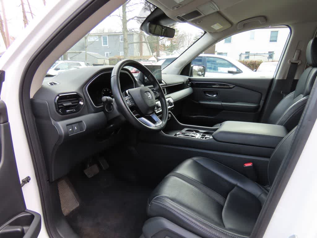 Thumbnail: 2023 Honda Pilot - 2