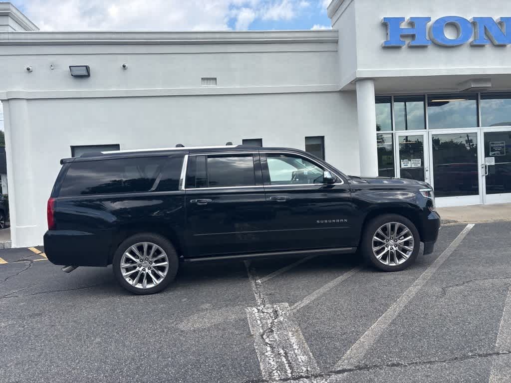 Thumbnail: 2019 Chevrolet Suburban - 6