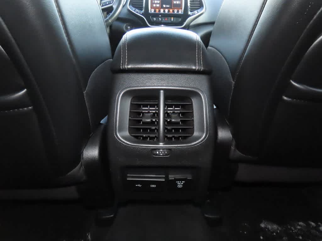 Thumbnail: 2019 Jeep Cherokee - 26