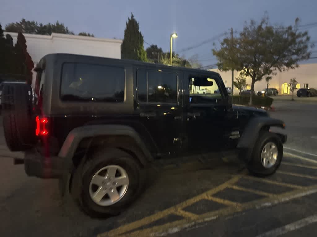 Thumbnail: 2013 Jeep Wrangler - 12