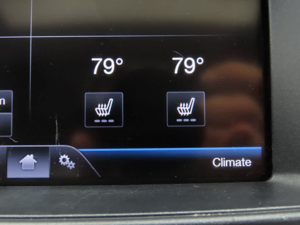 Thumbnail: 2013 Ford Edge - 22