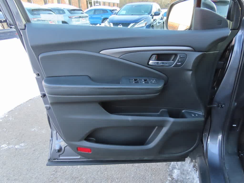 Thumbnail: 2020 Honda Pilot - 18