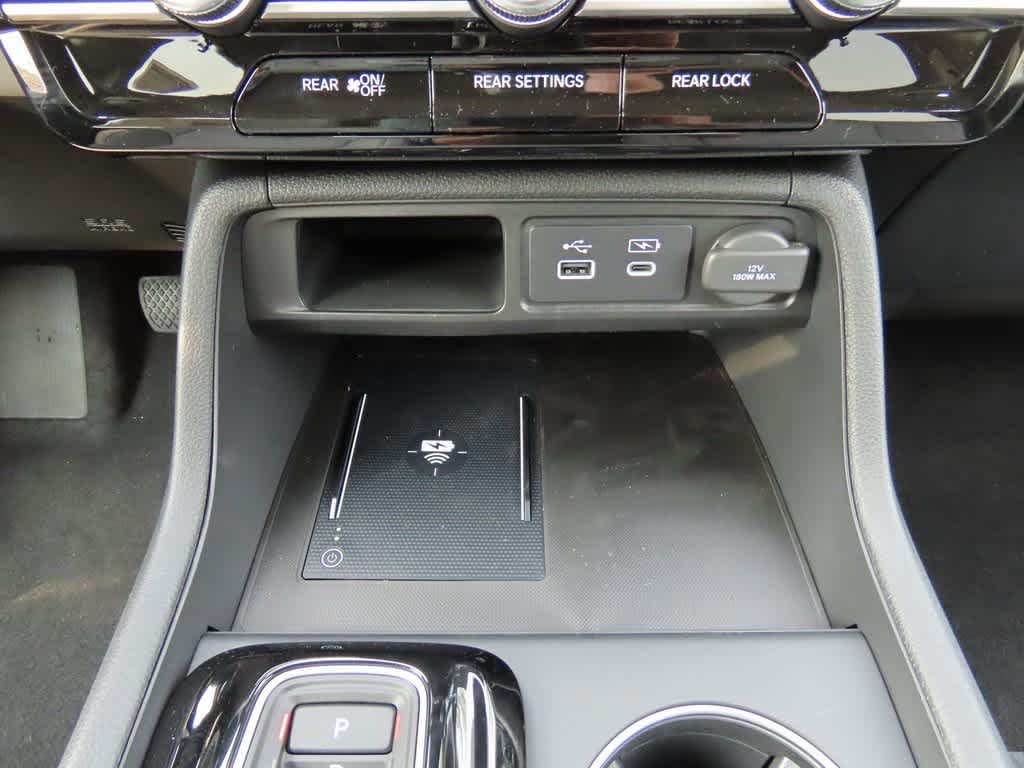 2025 Honda Pilot Touring 23