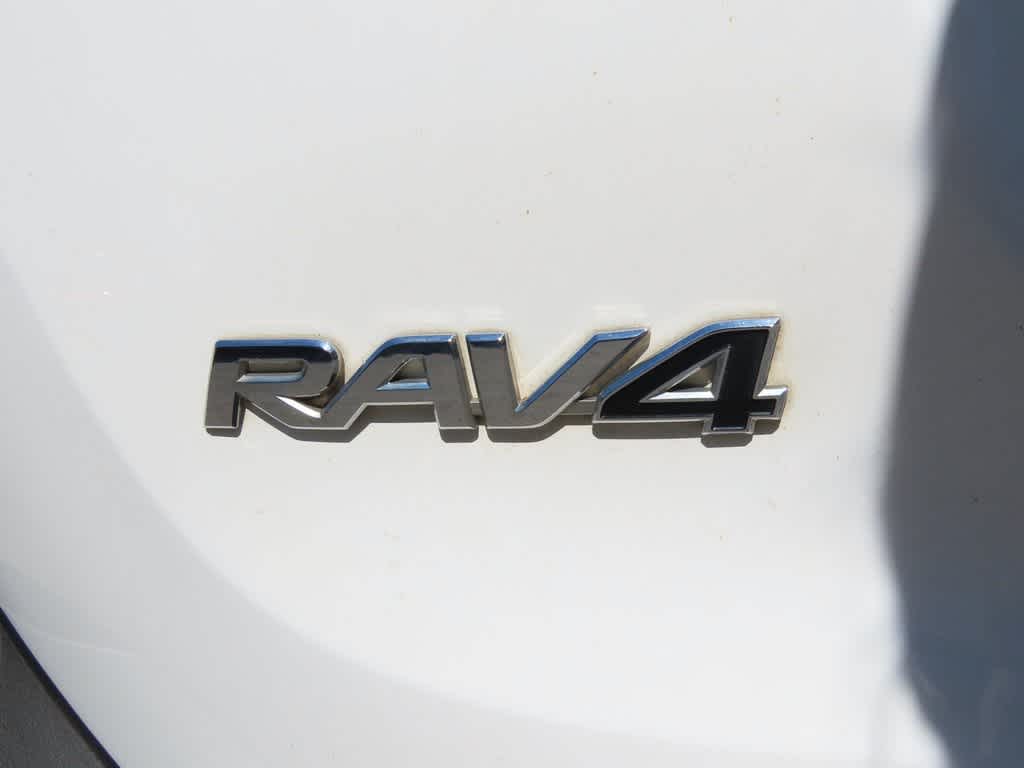 Thumbnail: 2015 Toyota RAV4 - 7