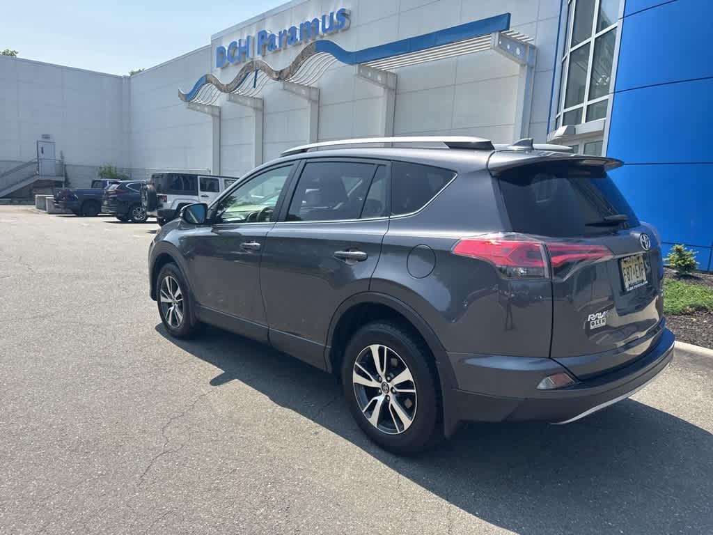 2018 Toyota RAV4 XLE 13