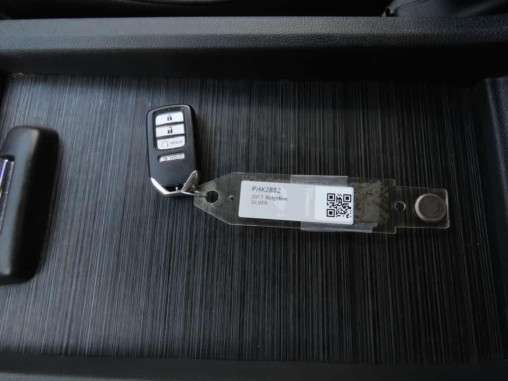 Thumbnail: 2017 Honda Ridgeline - 28