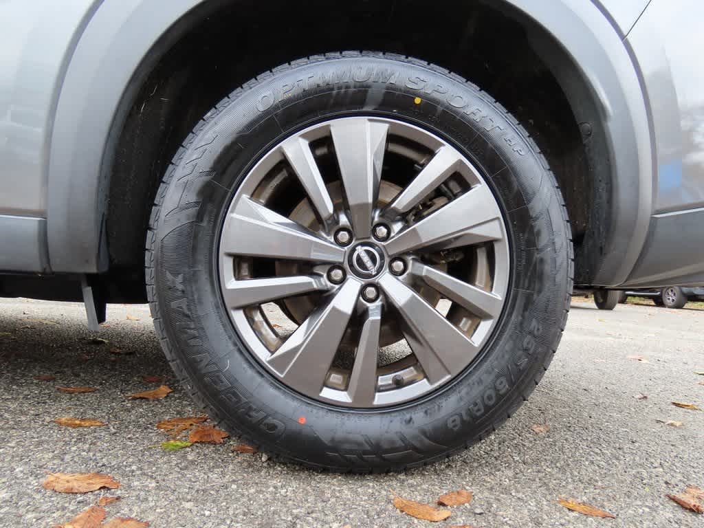 Thumbnail: 2022 Nissan Pathfinder - 9